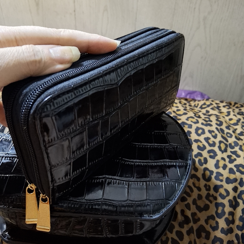 Black Croc-Embossed Shoulder Bag & Wallet Set - Picture 2 of 4